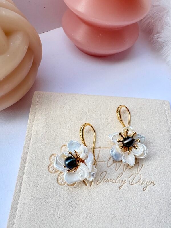 Lunaire earrings