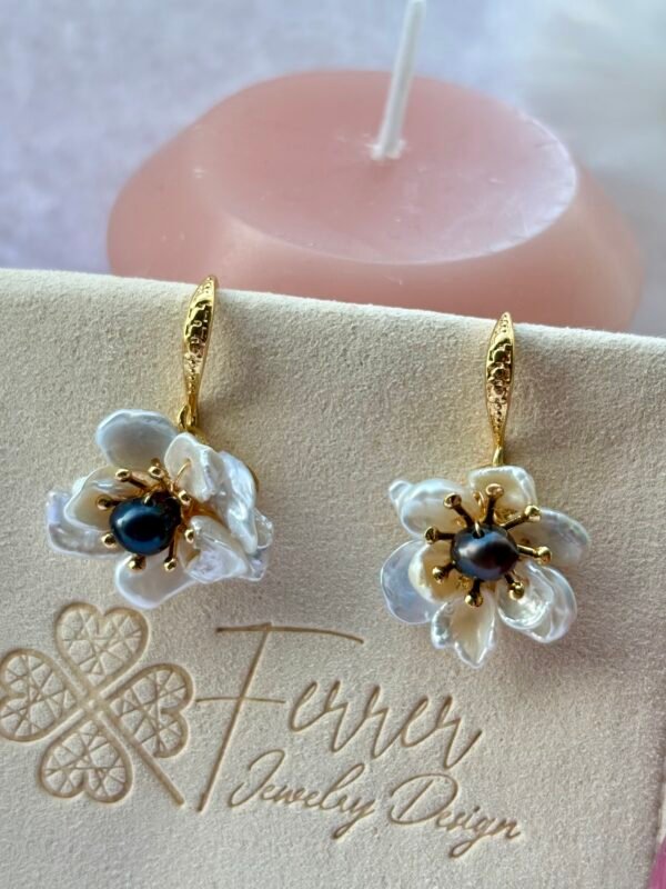 Lunaire earrings