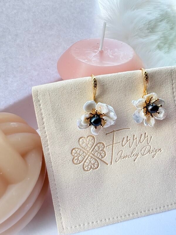 Lunaire earrings