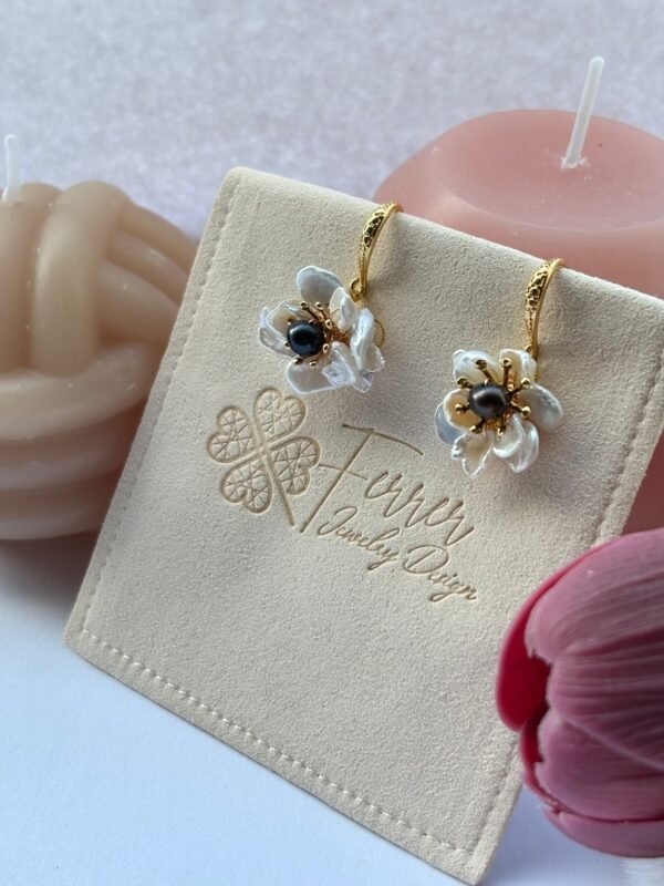 Lunaire earrings